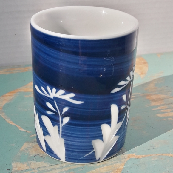 Teacup Blue 3 dimensional Design Flower Tree or mushroom Japan - Picture 8 of 9